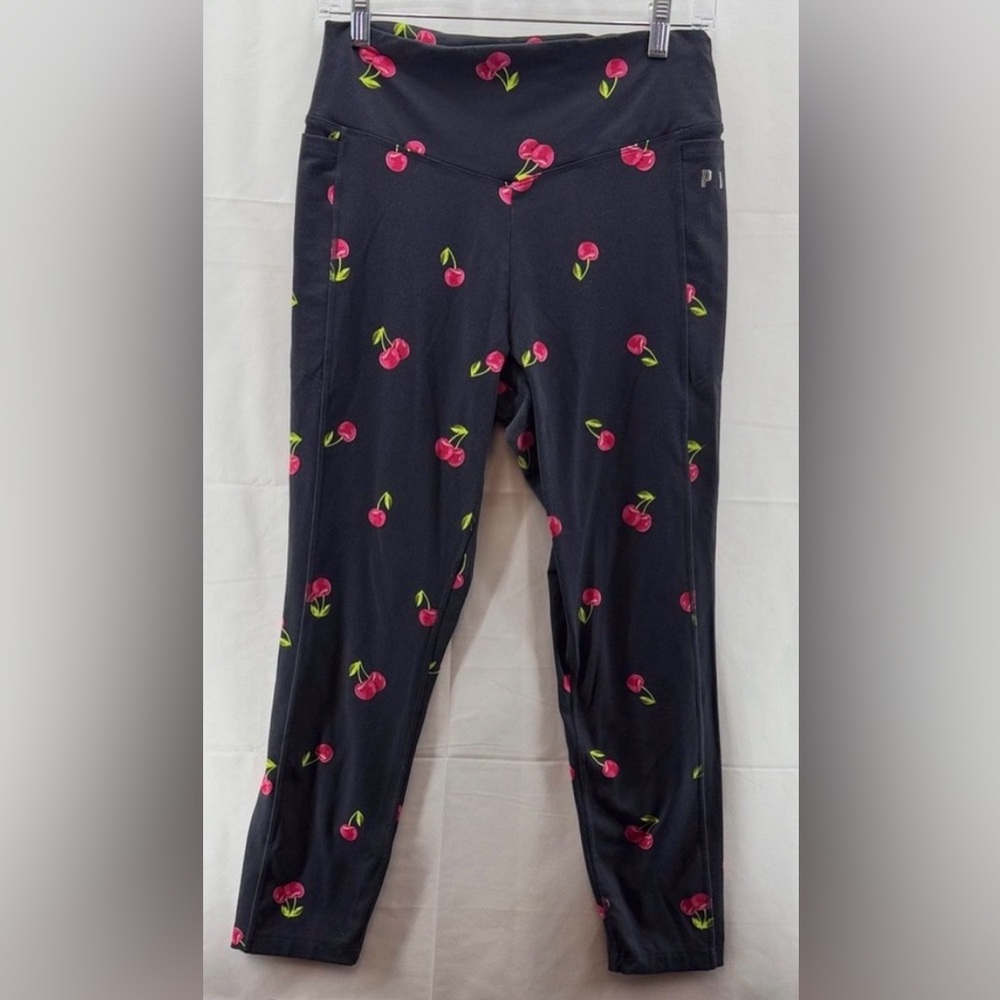 PINK Victoria’s Secret Ultimate Black Cherry Print 7/8 Leggings Size Large - Picture 2 of 10